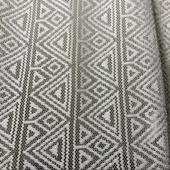 Like New H&M cream lace sheer long sleeve top XS - Picture 5 of 7